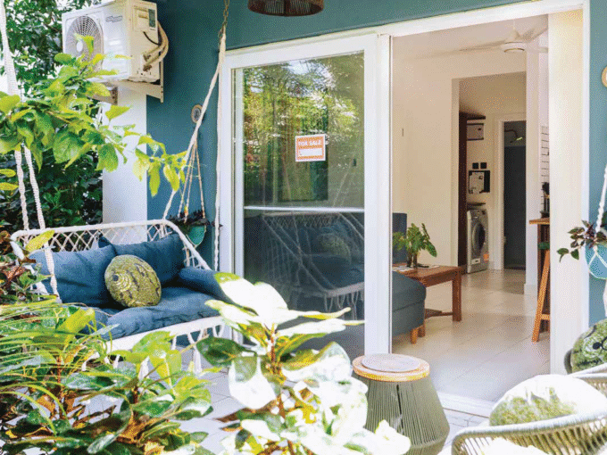 🌴 Elegant 1-Bedroom Apartment with Private Garden in Fumba Town, Nyamanzi – Zanzibar